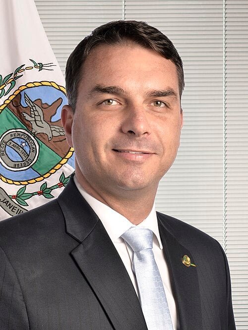 Senado vota PEC pelo fim da escala 6x1